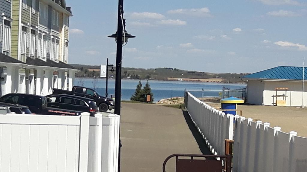Edgewater Inn Sylvan Lake Bagian luar foto
